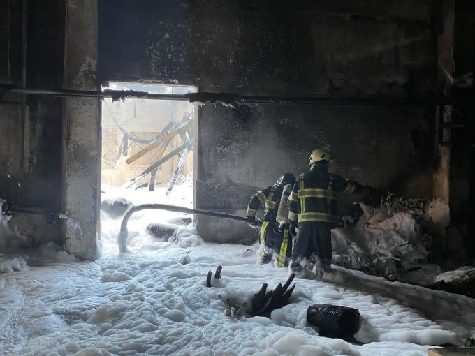 Incendiu la un depozit din Chişinău: 40 de pompieri au luptat cu focul