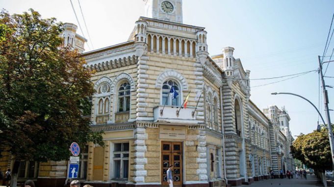Primăria municipiului Chişinău va întocmi o „listă neagră” a antreprenorilor care nu-şi onorează angajamentele