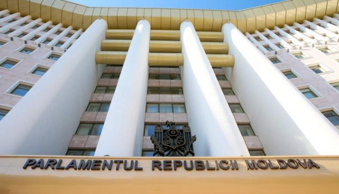 O nouă şedinţă a Parlamentului R. Moldova. Deputaţii vor examina mai multe proiecte printre care sistemul public de pensii