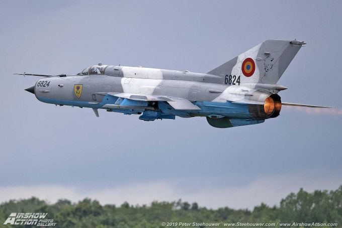 Forţele Aeriene Române participă cu aeronave MiG-21 Lancer la un show-ul aerian organizat de Forţele Aeriene Franceze