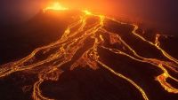 Islanda: Cea mai îndelungată erupţie vulcanică din ultimii 50 de ani