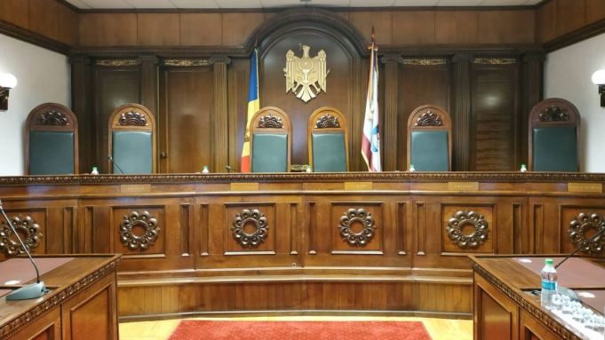 VIDEO. Şedinţa Curţii Constituţionale de examinare a sesizării privind controlul constituţionalităţii pentru modificarea unor acte normative