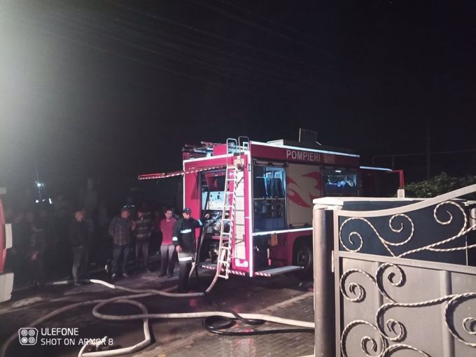 FOTO. Un bărbat de 38 de ani din Criuleni a decedat, după ce locuinţa sa a luat foc