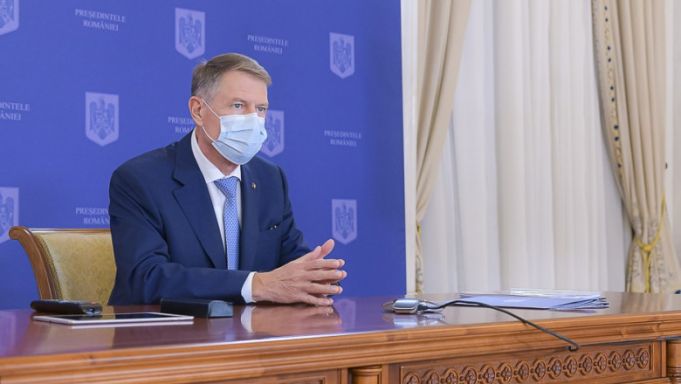 Klaus Iohannis a semnat demisiile miniştrilor USR PLUS şi numirea interimarilor de la PNL şi UDMR