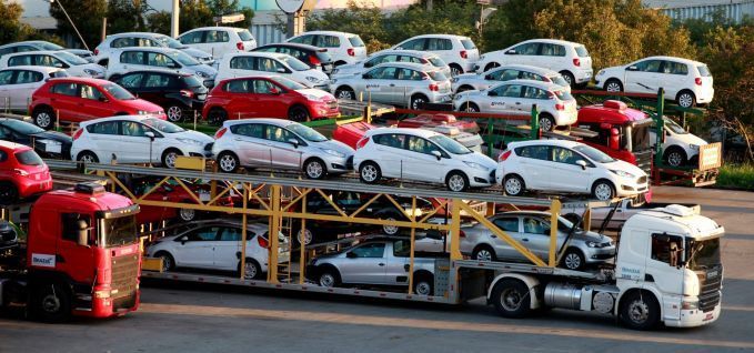Accizele la importurile de maşini nu s-au modificat pentru anul 2022