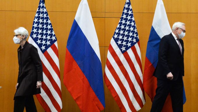 SUA şi Rusia au avut negocieri „serioase” la Geneva, dar nu au avansat niciun pas. Rusia nu a dat niciun răspuns la cererea americană privind o „detensionare” a situaţiei la frontiera ucraineană