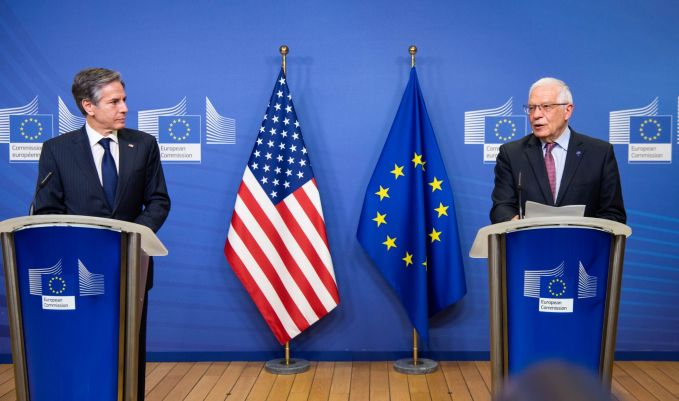 Ucraina | Secretarul de stat american, convorbire cu şeful diplomaţiei UE: O nouă agresiune rusă va fi întâmpinată cu ”consecinţe rapide, severe şi coordonate”