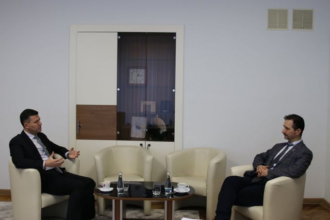 Ministrul Economiei a discutat cu reprezentantul BERD oportunităţi de susţinere a programelor economice în R. Moldova