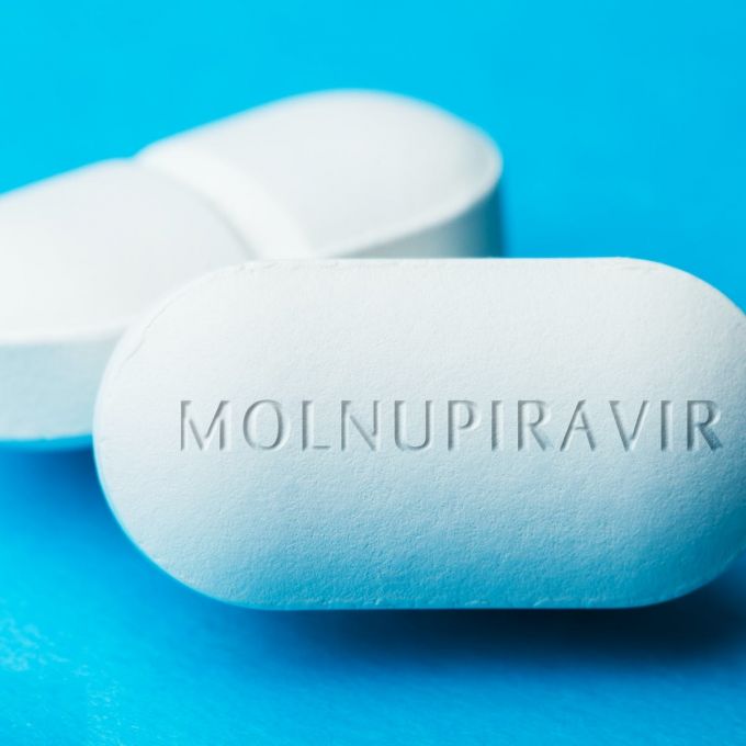 Agenţia Medicamentului şi Dispozitivelor Medicale a aprobat Molnupiravir pentru tratarea COVID-19