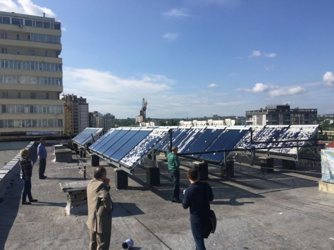 Colectoare solare instalate la Spitalul „Sfântul Arhanghel Mihail” din municipiul Chişinău, graţie sprijinului AEE
