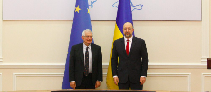 Josep Borrell, întrevedere cu premierul ucrainean Denys Shmyhal: UE va sprijini ferm Ucraina în faţa ameninţărilor externe