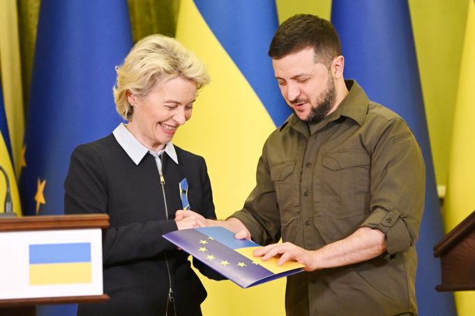 Ucraina a finalizat completarea chestionarului de aderare la UE