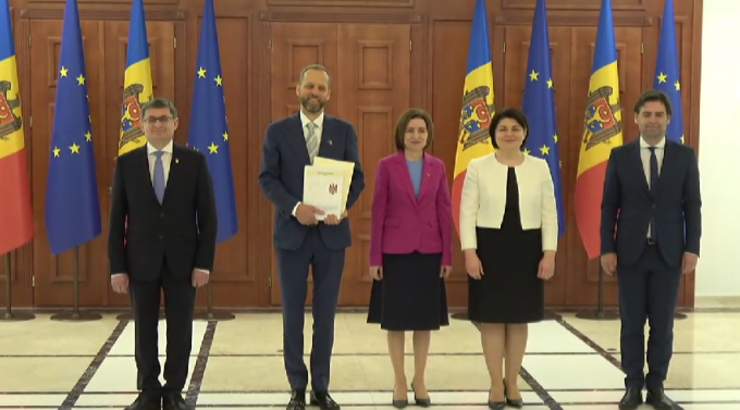 VIDEO. UPDATE: R. Moldova a completat şi transmis prima parte a chestionarului de aderare la Uniunea Europeană