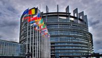Comisia Europeană a adoptat un pachet de 8 milioane de euro pentru a ajuta autorităţile de la Chişinău să facă faţă atacurilor cibernetice şi dezinformării
