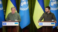 Zelenski a cerut ajutorul secretarului general al ONU pentru salvarea răniţilor blocaţi la Azovstal din cauza ruşilor