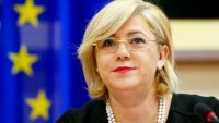 Eurodeputatul Corina Creţu a votat în PE pentru acordarea statutului de ţară candidată la UE pentru R. Moldova: Îmi doresc să facă parte din familia europeană cât mai curând